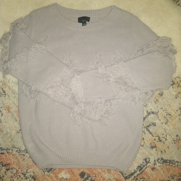 Lumiere Light Gray Crew & Scoop Neck Fringe Sweater Top Small - Picture 3 of 5